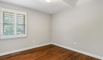1131 Claytonbrook Ct, Ballwin, MO 63011