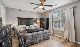 167 Swanee Ln, Woodstock, GA 30188