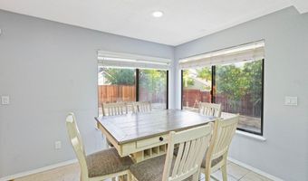 318 Redrock Dr, Antioch, CA 94509