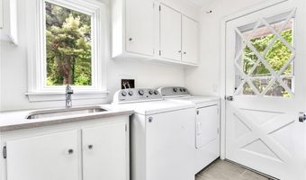 14 Reservoir Ave, Johnston, RI 02919