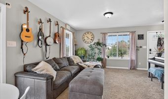 5590 Stuart Ave, Chubbuck, ID 83202