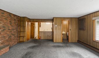 6 Sunrise Rd, Danbury, CT 06810
