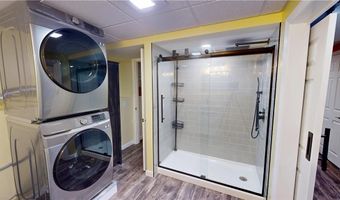 69 Cushing St, North Providence, RI 02904