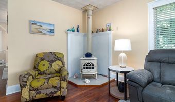 63 Starr St, Johnston, RI 02919