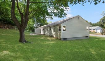 81 Redwood Dr, Cranston, RI 02920