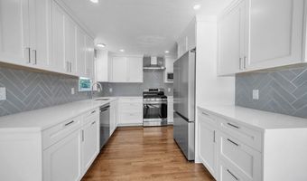 56 Glad Valley Dr, Billerica, MA 01821