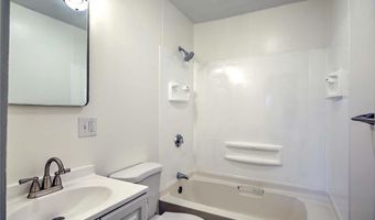 68 Division St 3, Lincoln, RI 02838