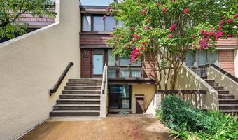 2212 S RANDOLPH St 1, Arlington, VA 22204