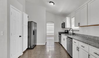 10400 Valle Koki Dr, Socorro, TX 79927