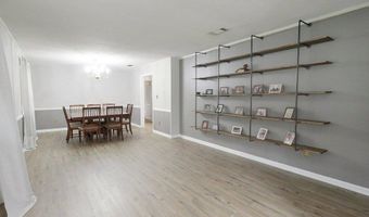 1402 Pineland Dr, Bainbridge, GA 39819