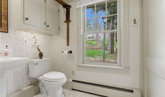 10 Hamilton Hl, Glocester, RI 02829