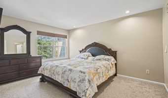172 Windsong Cir, East Brunswick, NJ 08816