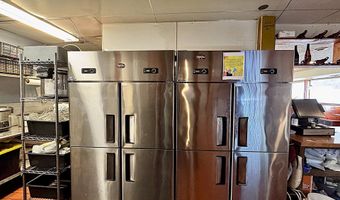 925 CHETCO Ave, Brookings, OR 97415