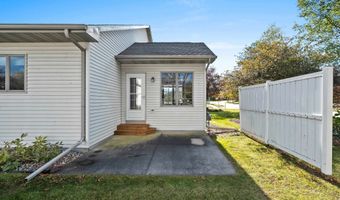 3302 E FALLCREEK Ln, Appleton, WI 54913