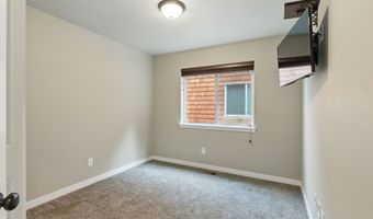 1064 NECARNEY St, Rockaway Beach, OR 97136