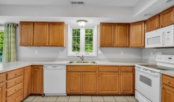 46 Pleasant Ave, Berlin, CT 06037