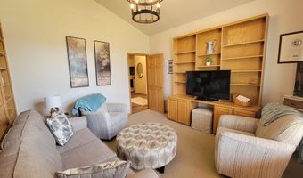 635 LAURISA Ln, Antigo, WI 54409