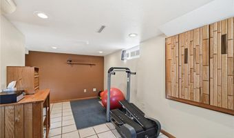 1003 13th Ave SW, Austin, MN 55912