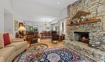 4 Governors Way, Asheville, NC 28804