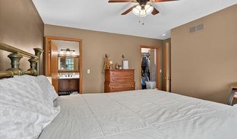 5061 Sandhill Rd, Almont, MI 48003