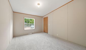 704 Hidden River Dr, Adrian, MI 49221