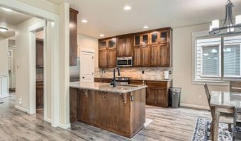 17450 SW ROGER Ln, Beaverton, OR 97078