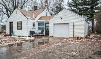 1872 Pickle Rd, Akron, OH 44312