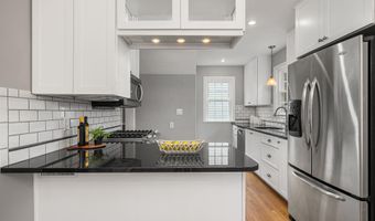 6145 12TH St N, Arlington, VA 22205