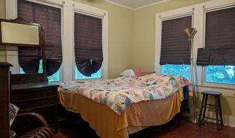 446 Ballentine St, Bay St. Louis, MS 39520