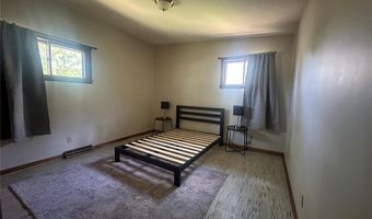 1402 N Mckay Ave NE, Alexandria, MN 56308