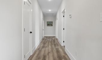 825 Larkspur Ln, Bay St. Louis, MS 39520
