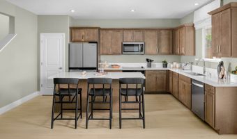 2448 MIDNIGHT Ln, Santa Rosa, CA 95403
