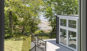 24 Amerescoggin Rd, Falmouth, ME 04105