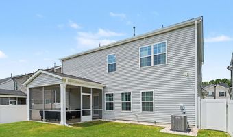 1033 Bellewood Park Dr, Angier, NC 27501