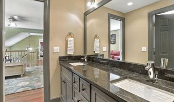 37 Magazine St, Bedford, NH 03110