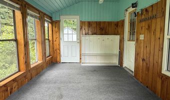 9 Village Dr, Brattleboro, VT 05301