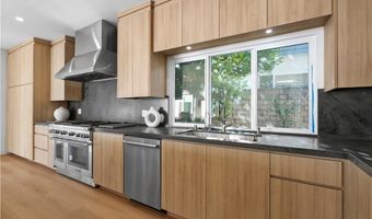 4230 Alonzo Ave, Encino, CA 91316
