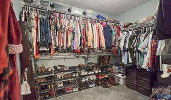 121 Dempsey Ct, Arab, AL 35016