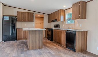 2833 Vancouver Dr, Alford, FL 32420