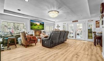 1341 S Pembrooke Ln, Anaheim, CA 92804