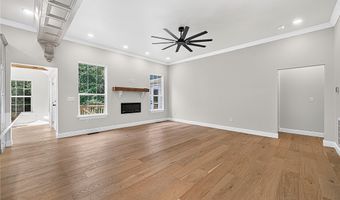 17 Sandhurst Dr, Bella Vista, AR 72714