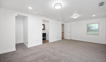 3918 Columbus Ave, Anderson, IN 46013