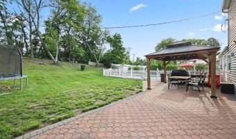 48 Cambridge Dr, Aberdeen, NJ 07747