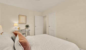 10419 MONTROSE Ave 302, Bethesda, MD 20814