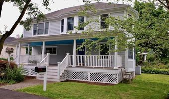 34 Suburban Ave, Cos Cob, CT 06807