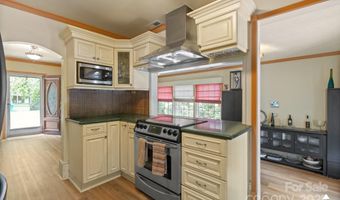828 N 6th St, Albemarle, NC 28001