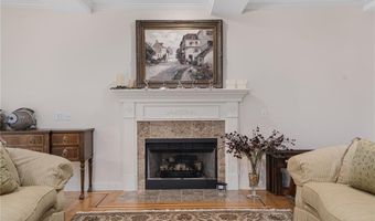 20 Bailey Blvd, East Greenwich, RI 02818