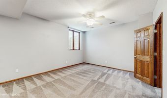 2734 NE 96th Pl, Ankeny, IA 50021