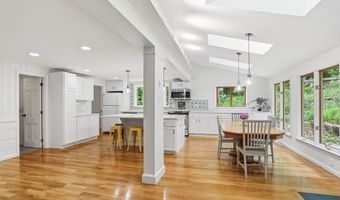 39 Ethan Allen Dr, Acton, MA 01720