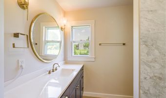 221 Lincolnville Ave, Belfast, ME 04915